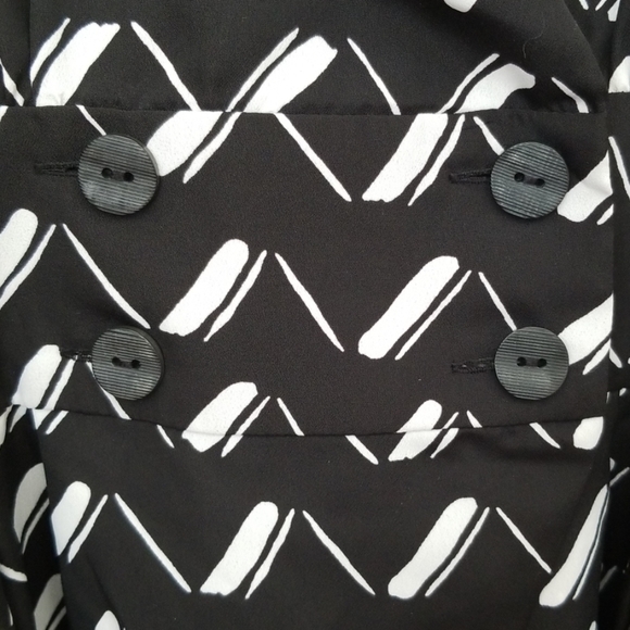 BCBGeneration Black&White Halter Romper XS NWT - Picture 2 of 7